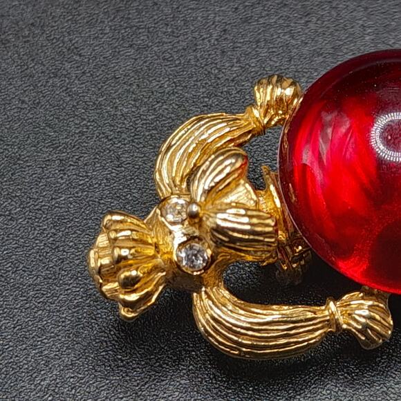 Vintage Poodle Brooch, Gold Tone, Red Glass Cabochon, 1960s Dog Pin - Picture 9 of 10